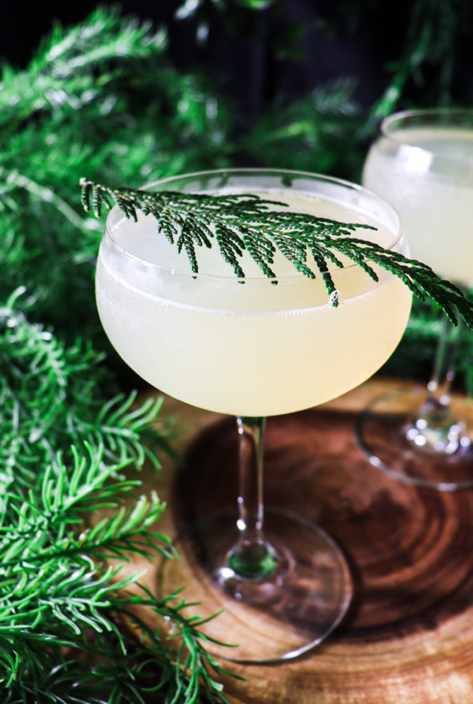 cedar gin cocktail