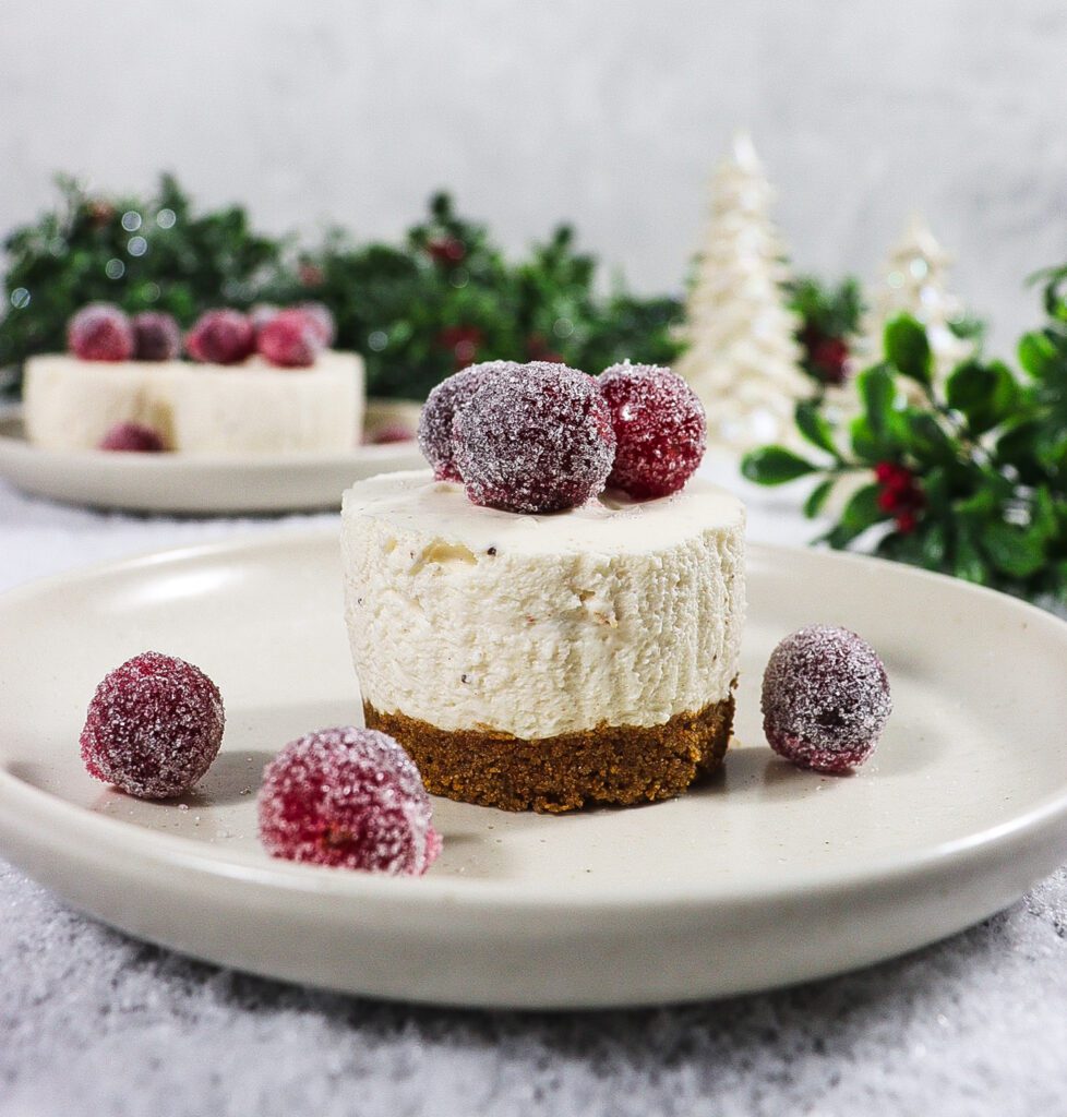 mini eggnog cheesecakes, no bake mini eggnog cheesecake, mini eggnog cheesecake with gingersnap crust