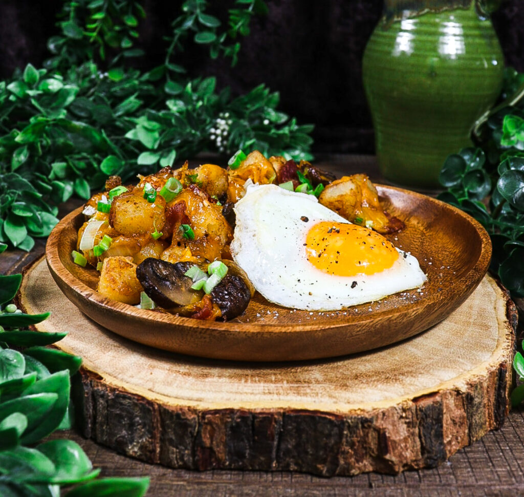 bacon mushroom breakfast potatoes, hobbit breakfast recipes, bacon potato skillet