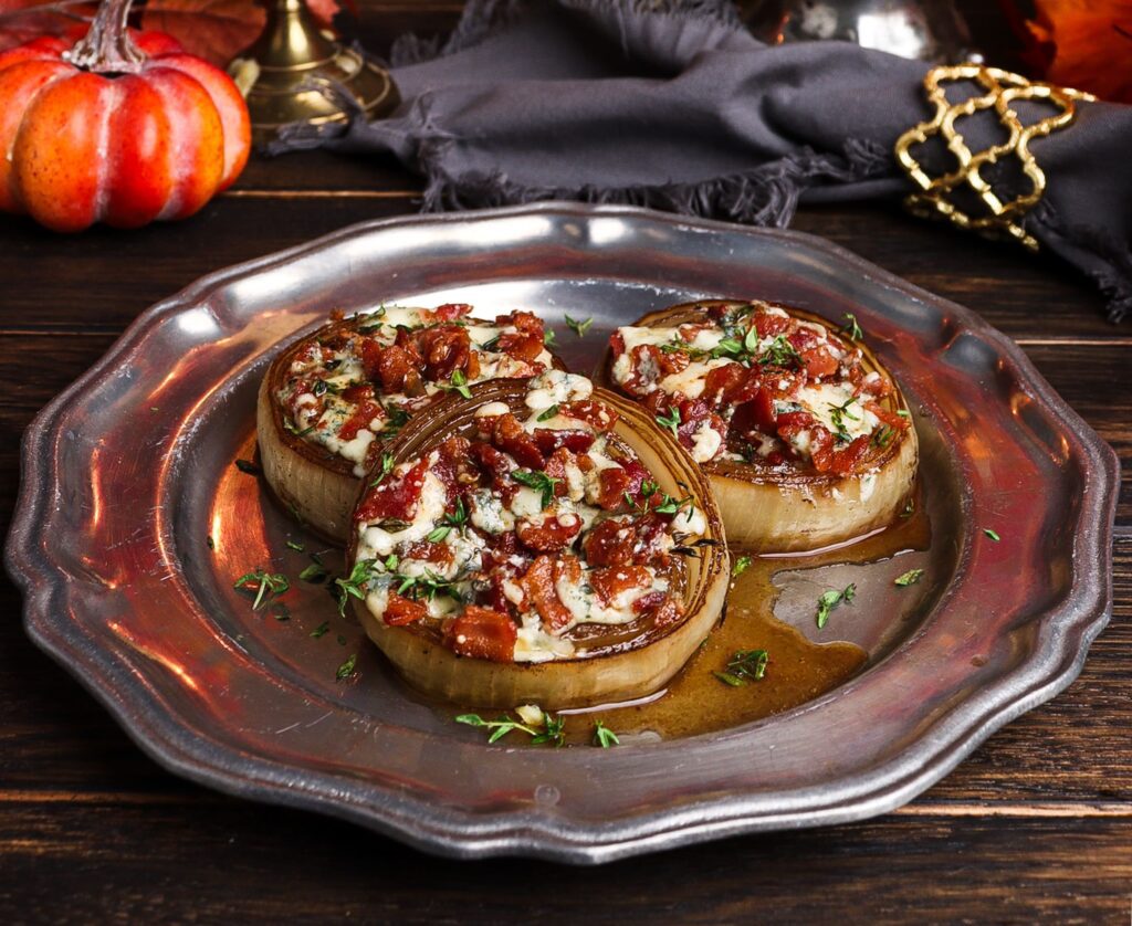 whisky glazed onions with bacon and blue cheese, lord of the rings recipes, dwarven recipes