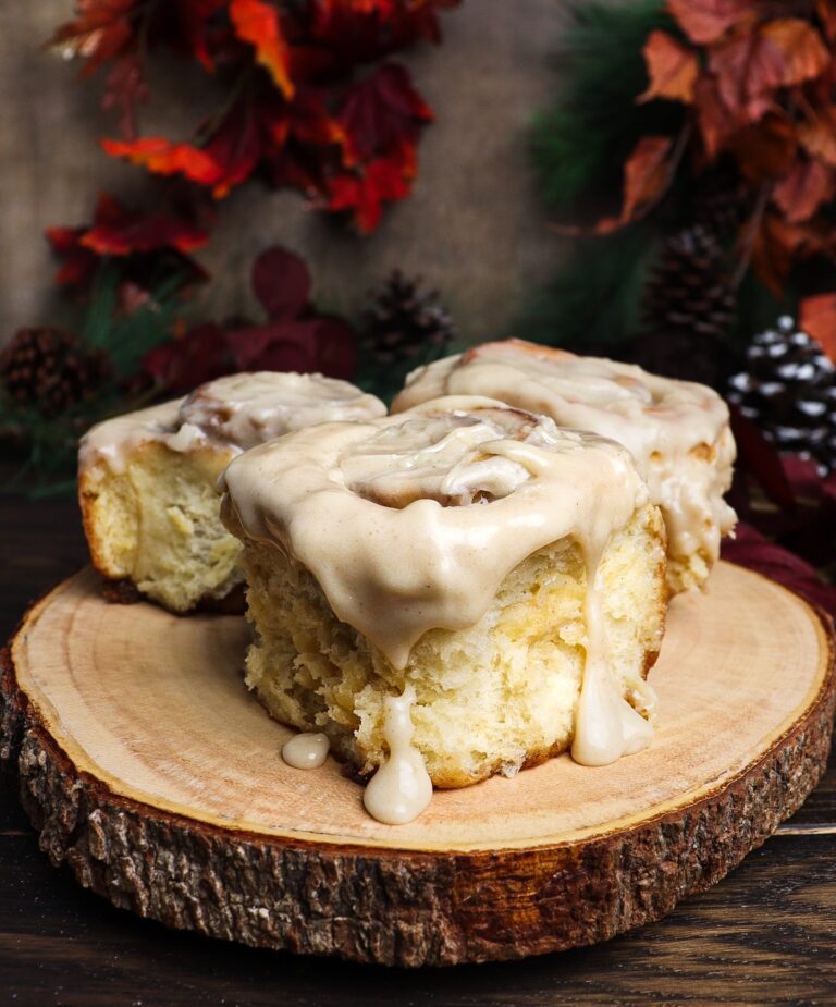chestnut cinnamon rolls, cinnamon rolls for winter